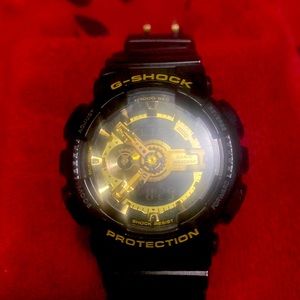 G shock black man watch